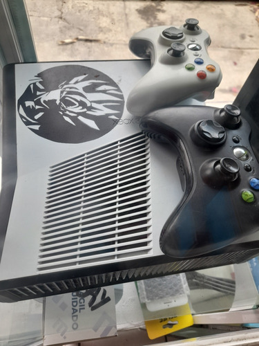 Xbox 360 Slim Con Juegos. Envio Gratis. 2 Controles Original