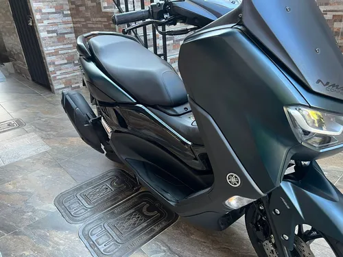 N-max Modelo 2023, 26 Mil Kilometros Color Verde Negro