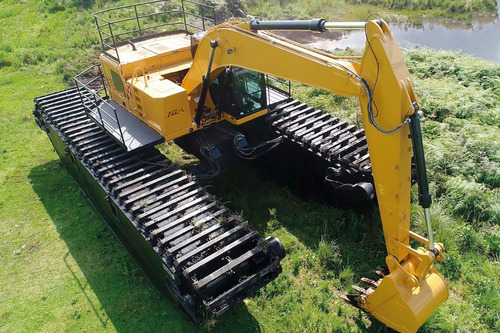 Imagem 4 de 11 de Escavadeira Anfíbia 313 | Aizm Machines