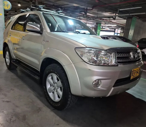 Toyota Fortuner 3.0 Sr5