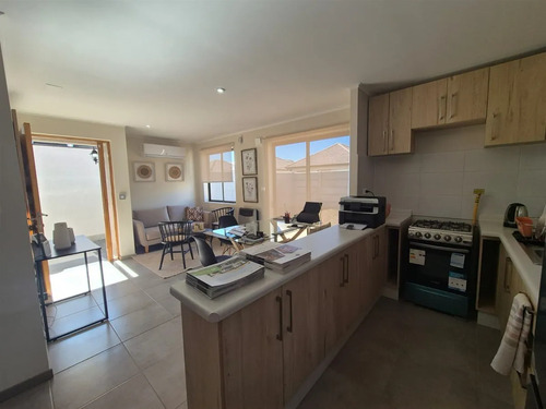 Arriendo Casa 3 Dorm, 2 Baños, Opción Amoblada, San Valentn