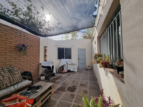 Casa Esquina. 3 Dormitorios. Concepcion, Capital