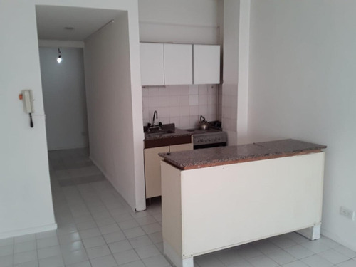 Imagen 6 de 11 de Departamento 1 Amb Con Patio