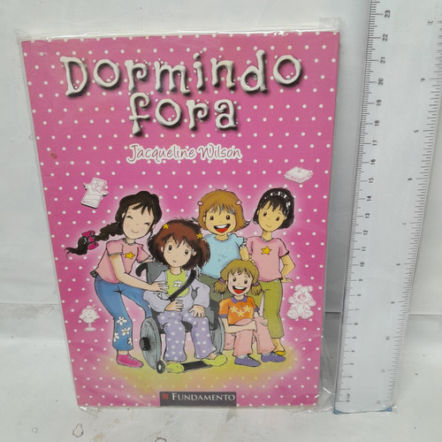 Dormindo Fora Jacqueline Wilson     C3