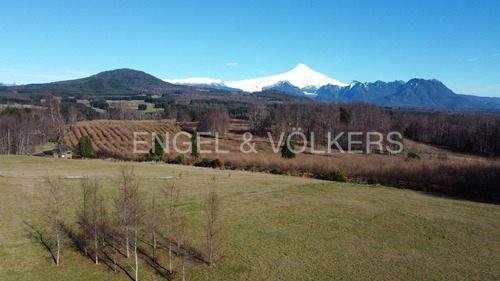 Parcela Con Vista Al Volcán Y Acceso A Termas En Pucón