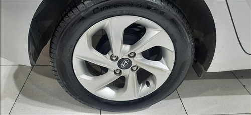 Imagem 13 de 14 de Hyundai Hb20s Hb20s Premium 1.6 16v Flex Automatico