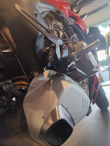 Ducati Streetfighter V4s