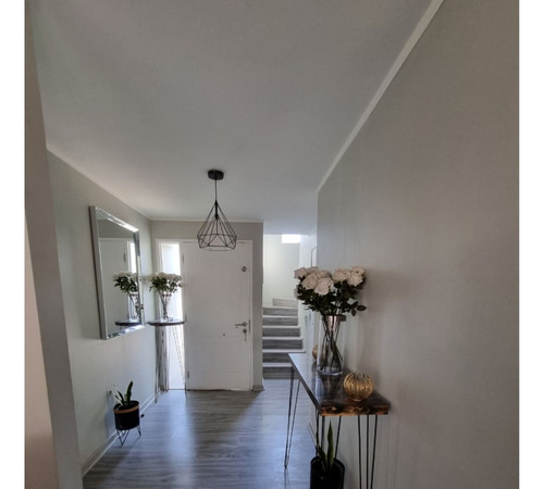 Propiedad Completamente Remodelada, Gran Oportunidad, Estanc