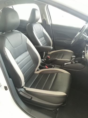 Imagen 13 de 15 de Nissan Versa Exclusive Ta 2020