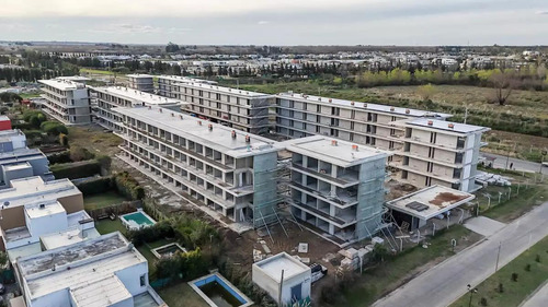 Emprendimiento Venta Departamento. 2 Amb. Con Balcón En Terrazas De Santa María, Villanueva