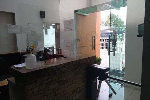 Imagen 3 de 25 de Edificio En Renta Con Gym , Cancha De Futbol , Sauna Y Mas