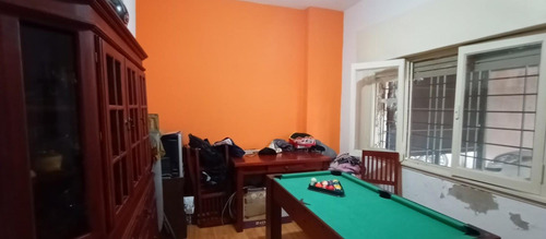 Imagen 4 de 11 de Casa Ph Interna 3 Amb Con Coch Fondo Con Pileta