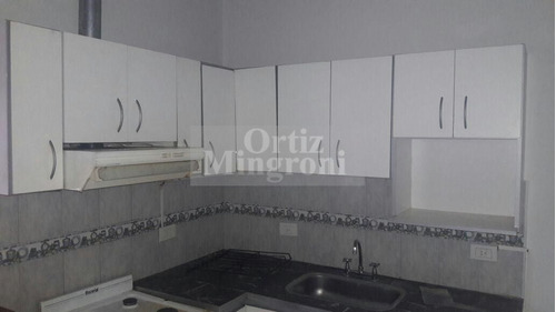 Departamento  En Alquiler En Lomas De Zamora,  G.b.a. Zona Sur