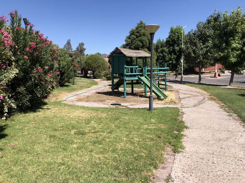 Vende Casa 4 Dorm, 3 Baños En Condominio Lo Herrera San Bern