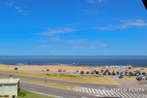 Apartamento En Brava- Ref: 21