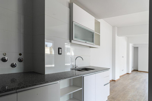 Amplio Loft Que Sugiere Un Lugar Distinto Para Vivir-centro Rosario