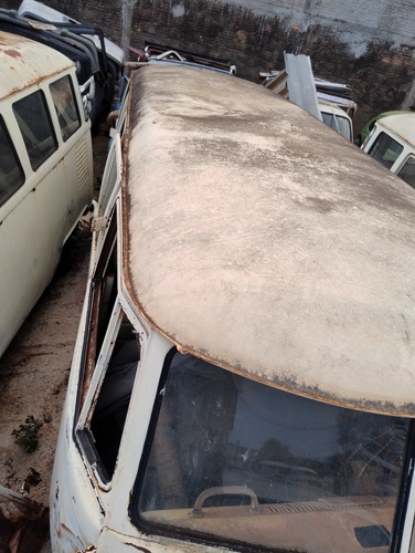Volkswagen Kombi Corujinha Samb