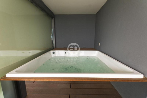Piso Alto Pasante