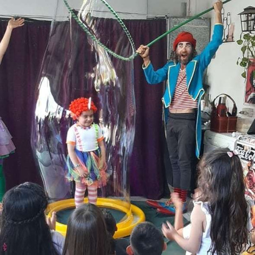 Circo Zancos Burbujas Y Más Para Eventos
