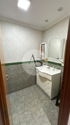 Se Vende Hermoso Chalet En Villa Bosch!!!! Frente A La Plaza Del Pio Xii