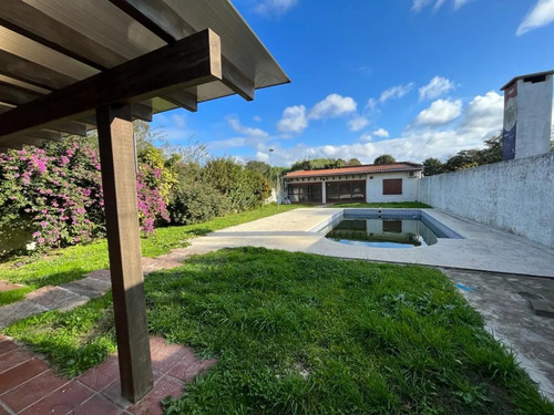 Casa En Venta En Las Toscas Sur