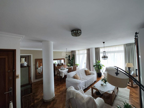 Villa Biarritz, 3 Dormitorios Con Garage.