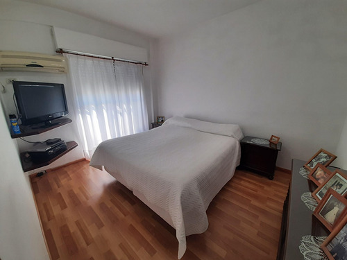 Casa 2 O 3 Familias En Venta Ubicado En Lanús Oeste