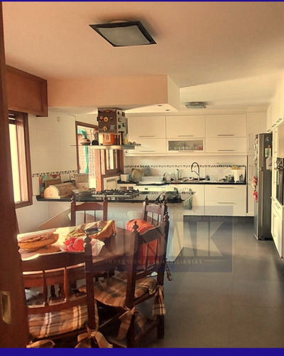 Venta Espléndida Casa De 5 Dormitorios En Puertito Del Buceo A Pasos De La Rambla