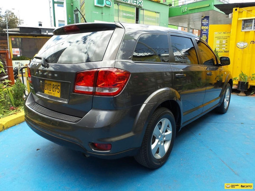 Imagen 8 de 25 de Dodge Journey