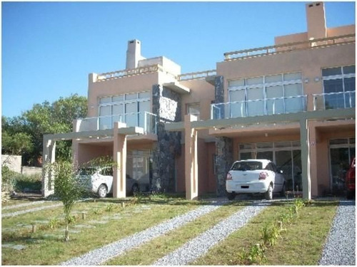 Apartamento En Venta De 3 Dormitorios En Manantiales