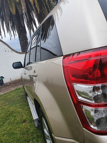 Suzuki Grand Vitara 2.4 Jiii 2011
