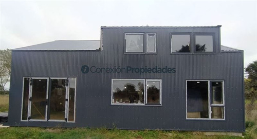 Casa En Venta De 2 Dorm. En Frutillar