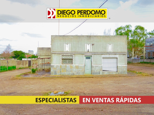 Terreno De 3042m² Con Construcción, San José De Mayo