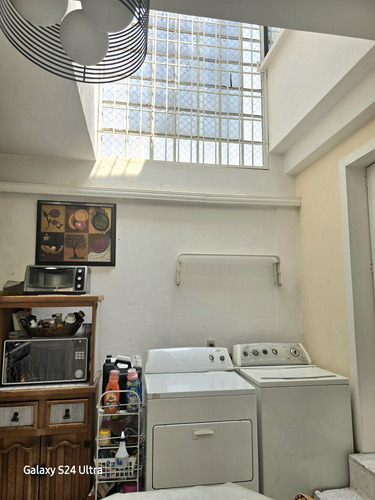 Casa En Fraccionamiento Con Seguridad Privada. Trato Directo