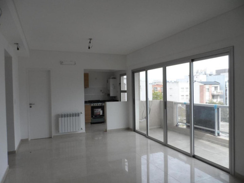 Imagen 17 de 29 de Departamentos En Piso - A Estrenar - 3 Ambientes - Castelar
