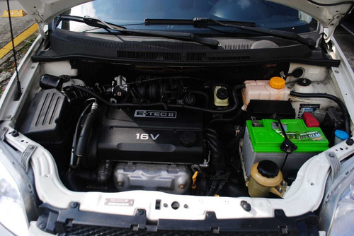 Chevrolet Aveo Emotion 1.6