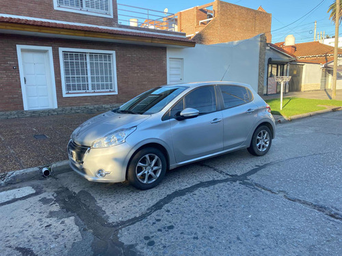 Peugeot 208 1.5 Allure Touchscreen