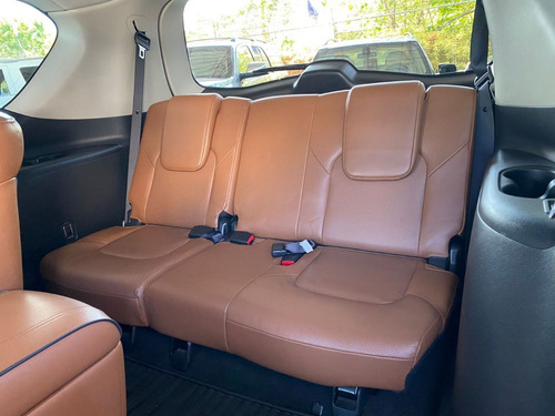 Infiniti QX80 5.6 7 Pasajeros At