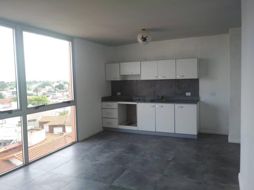 Imagen 5 de 8 de Monoambiente En Excelente Ubicación - Haedo