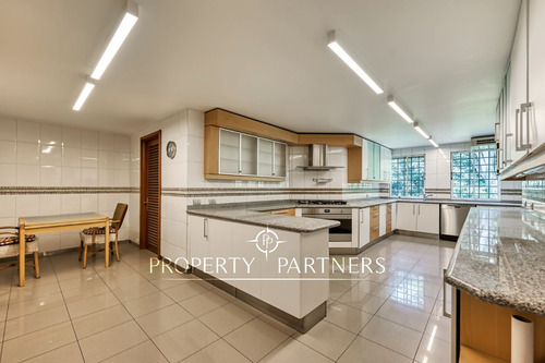 Exclusivo Penthouse En Los Dominicos Antiguos.