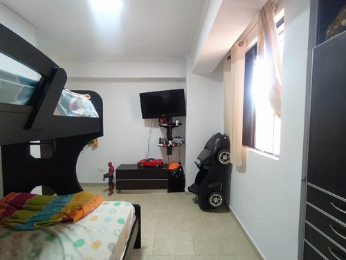 Imagen 14 de 23 de Rosaura Cortez Vende Apartamento En Valencia Urb. El Parral Res. Merlot Suites