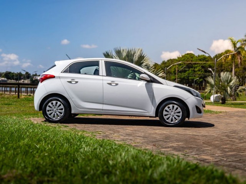 Hyundai HB20 HB20 1.0 COMFORT PLUS 12V FLEX 4P MANUAL