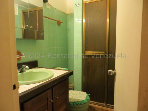 Se Vende Apartamento En Prados Del Este Mls #25-3827