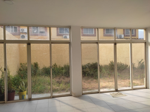 Casa En Alquiler Para Equipo De Trabajo, Guatire Villa Avila