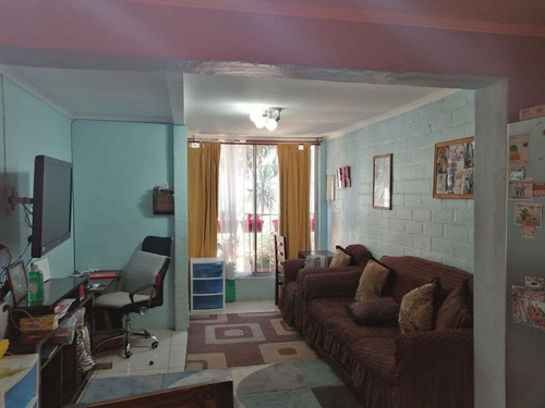Hogares Gestión Inmobiliaria, Vende Solida Casa De 3d1b - Me