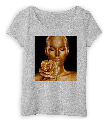 Remera Mujer Mujer Oro Con Flor En La Mano Maquillaje