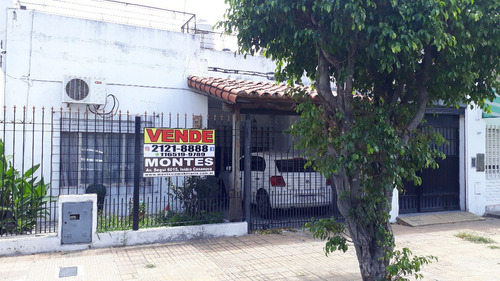 Imagen 1 de 9 de Casa Venta Isidro Casanova