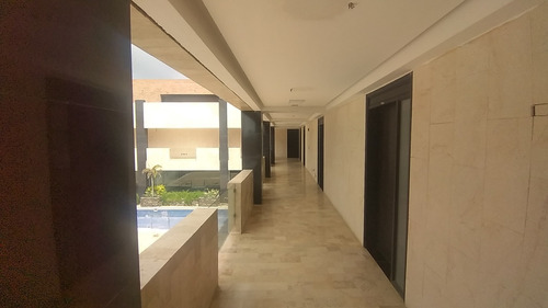 Century21 Vende Hotel 90% De Construccion Asesor Rolando Maduro