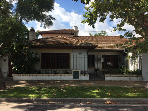 Venta Chalet 6 Ambientes En Bella Vista