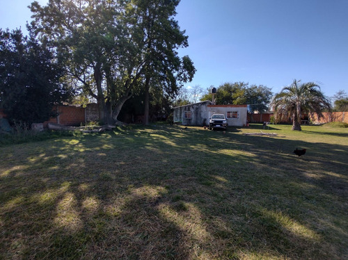 Casa En Venta Sobre Tres Lotes En Virrey Del Pino